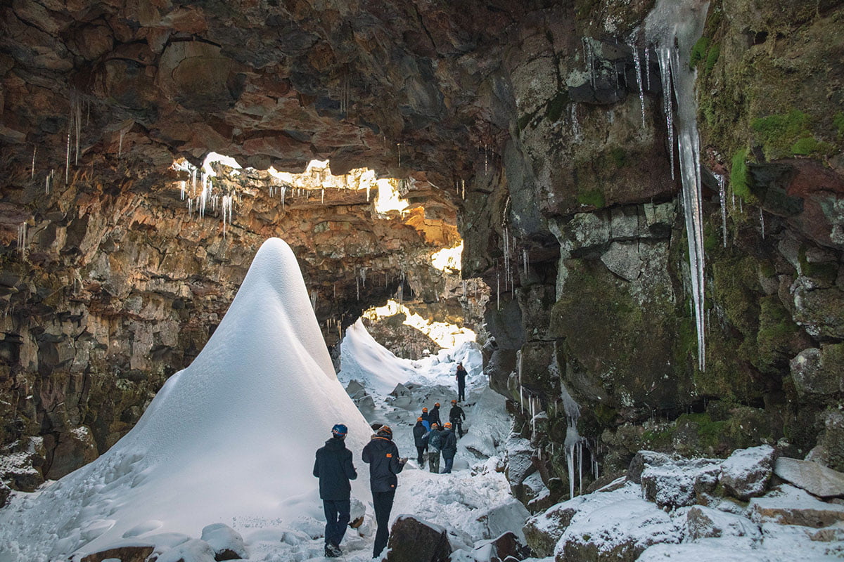 De Raufarhólshellir lavagrot in IJsland