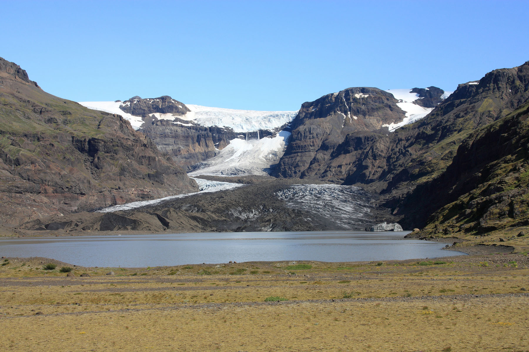 De Morsárjökull gletsjer in het zuiden van IJsland