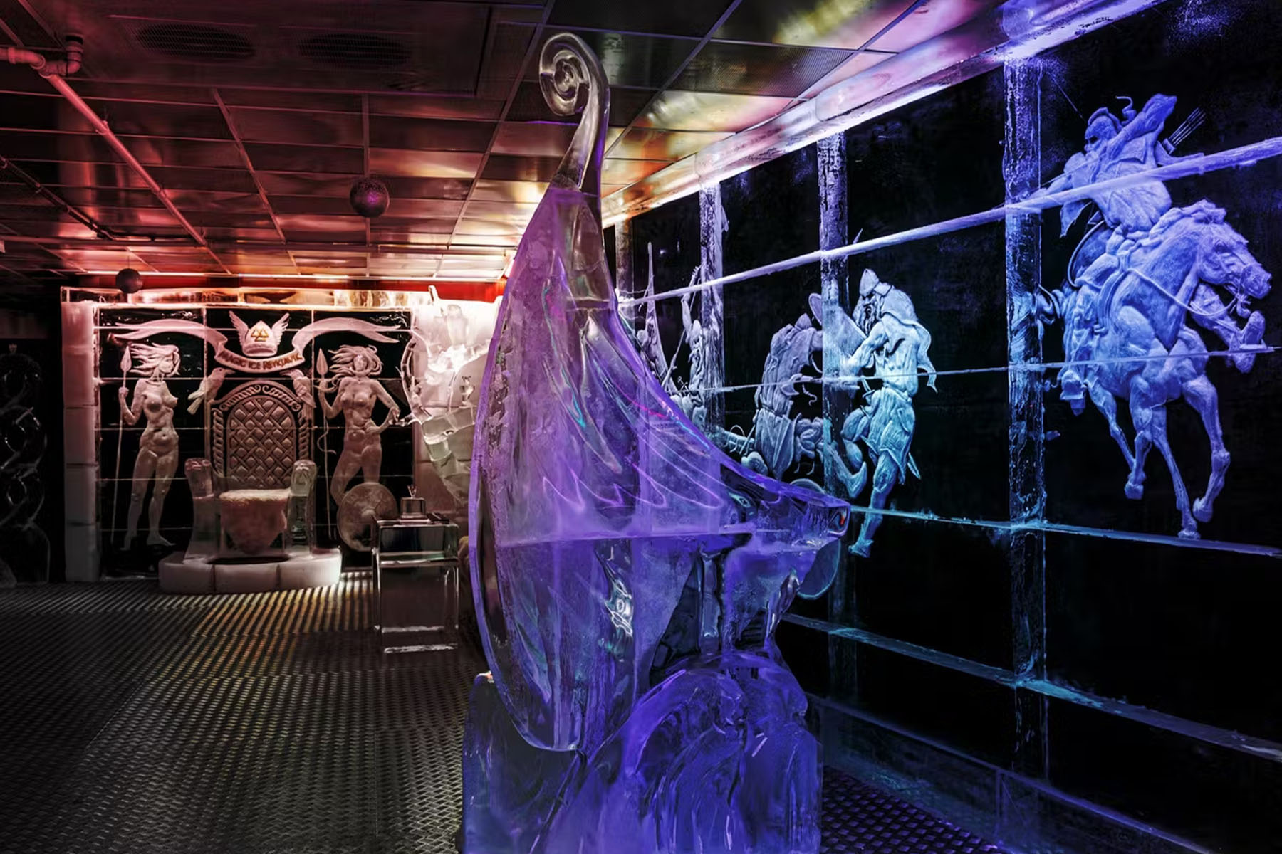 De Magic Ice Bar in Reykjavik